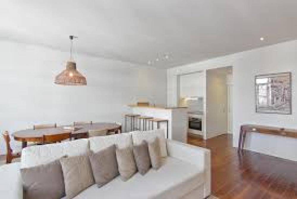 Alugar Apartamento / Padr&atilde;o em Ribeir&atilde;o Preto R$ 1.500,00 - Foto 1